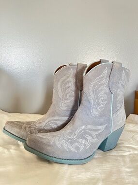 ARIAT WOMEN'S CHANDLER SUEDE WESTERN BOOTIES SIZE 7